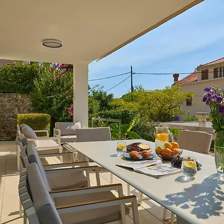 Hedera Estate, Hedera Iii Villa