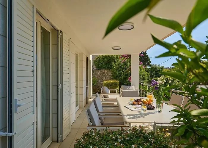 Willa Hedera Estate, Hedera Iii *