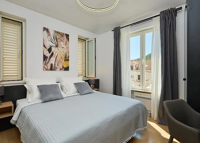 Hedera Estate, Hedera Iii Willa *