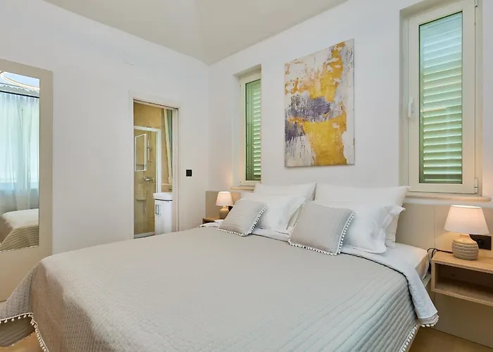 Hedera Estate, Hedera Iii Zaton (Dubrovnik-Neretva)