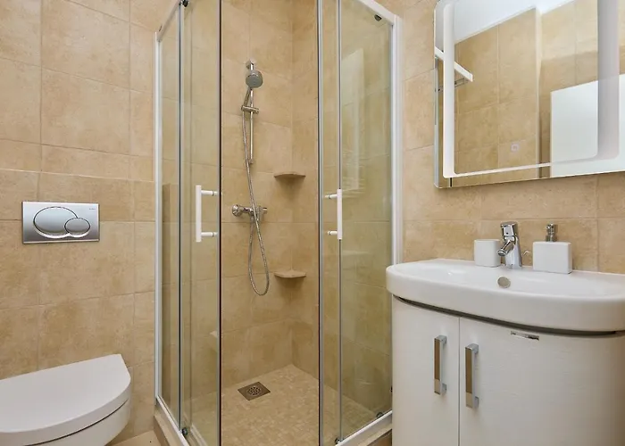 Hedera Estate, Hedera Iii Willa *