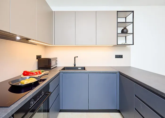 Hedera Estate, Hedera Iii