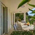 Villa Hedera Estate, Hedera Iii *