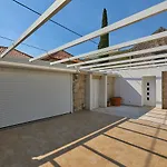 Hedera Estate, Hedera Iii Villa