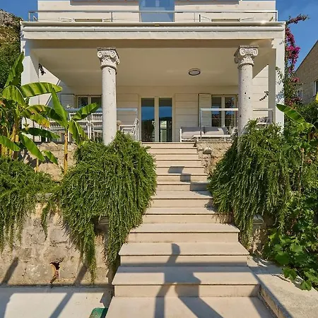 Hedera Estate, Hedera Iii فيلة *
